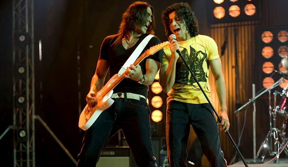 Arjun Rampal and Farhan Akhtar in 'Rock On!!'